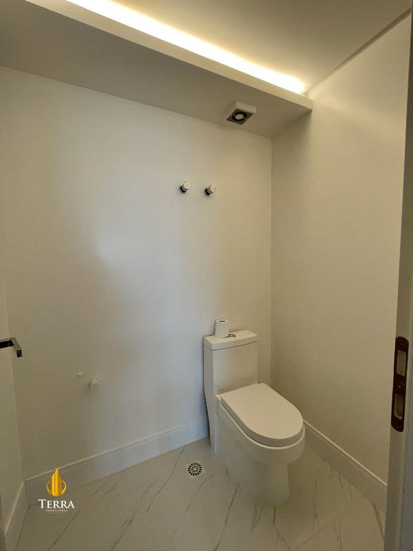 Marina Beach Towers Apartamento com 3 quartos, Centro: