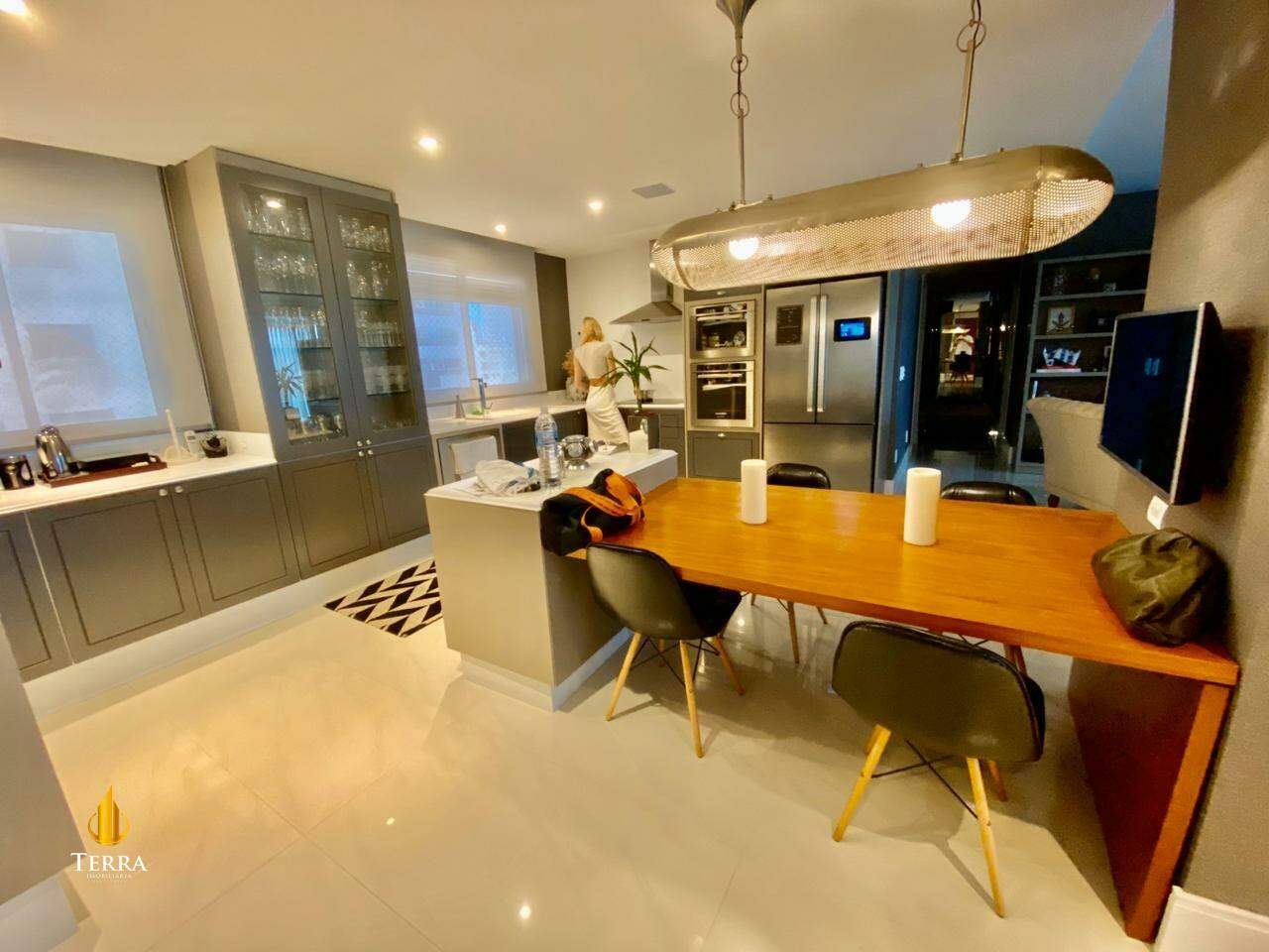 Marina Beach Towers Apartamento com 4 quartos, Centro: 