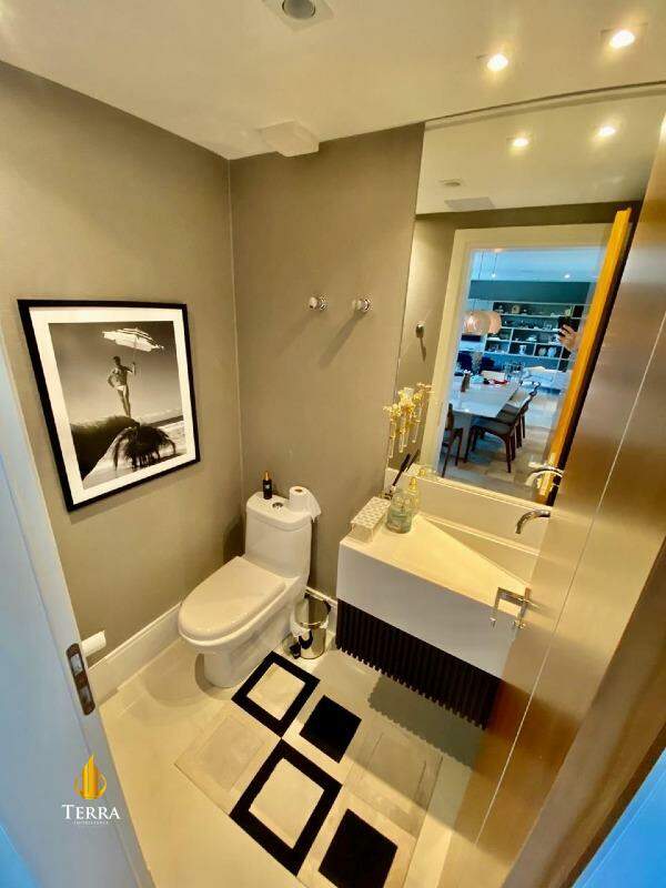 Marina Beach Towers Apartamento com 4 quartos, Centro: 