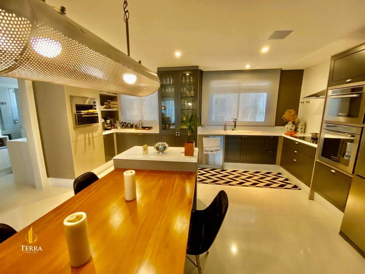 Marina Beach Towers Apartamento com 4 quartos, Centro: 