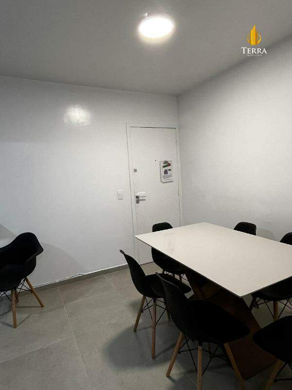 Edifício Portal Residence Apartamento com 2 quartos, Centro: 