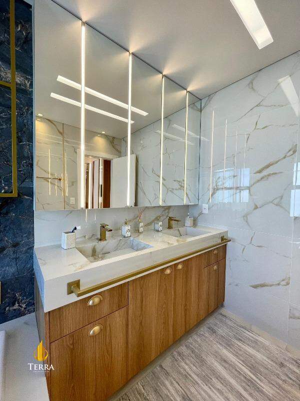 Le Blanc Praia Brava Apartamento com 3 quartos, Praia Brava: 