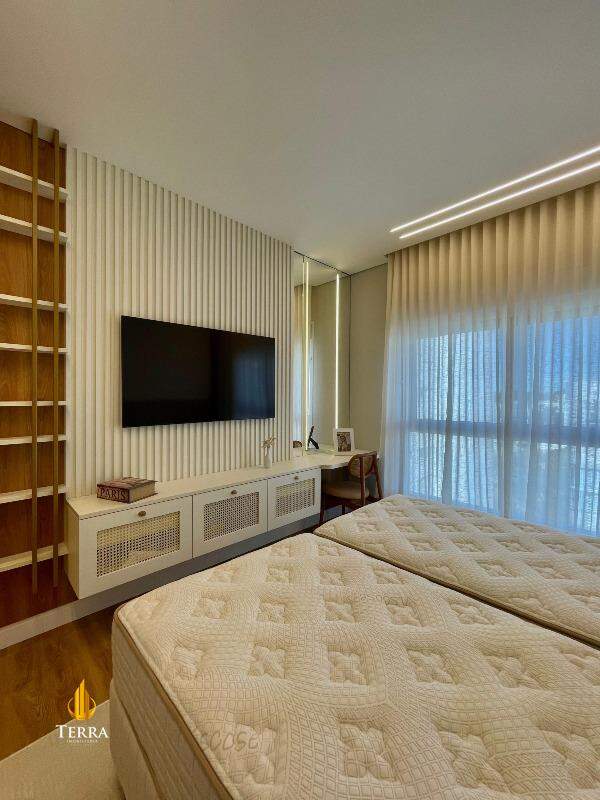 Le Blanc Praia Brava Apartamento com 3 quartos, Praia Brava: 