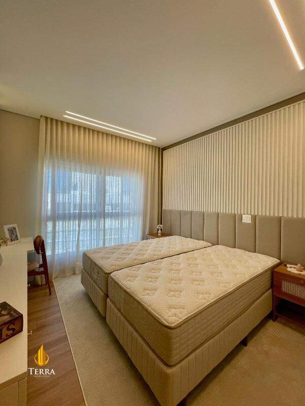 Le Blanc Praia Brava Apartamento com 3 quartos, Praia Brava: 