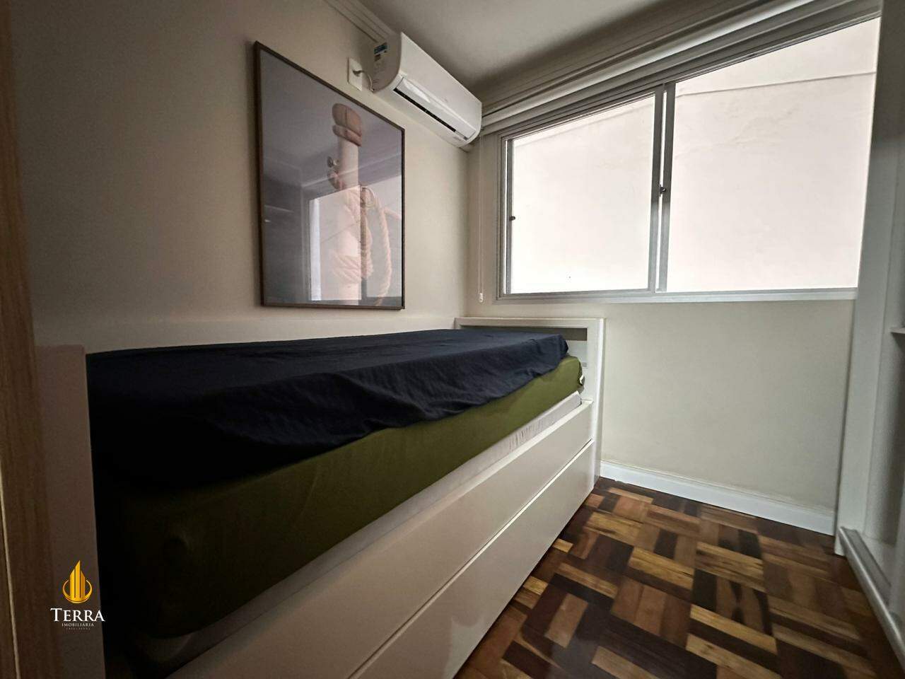Edifício Acácias Apartamento com 2 quartos, Centro: