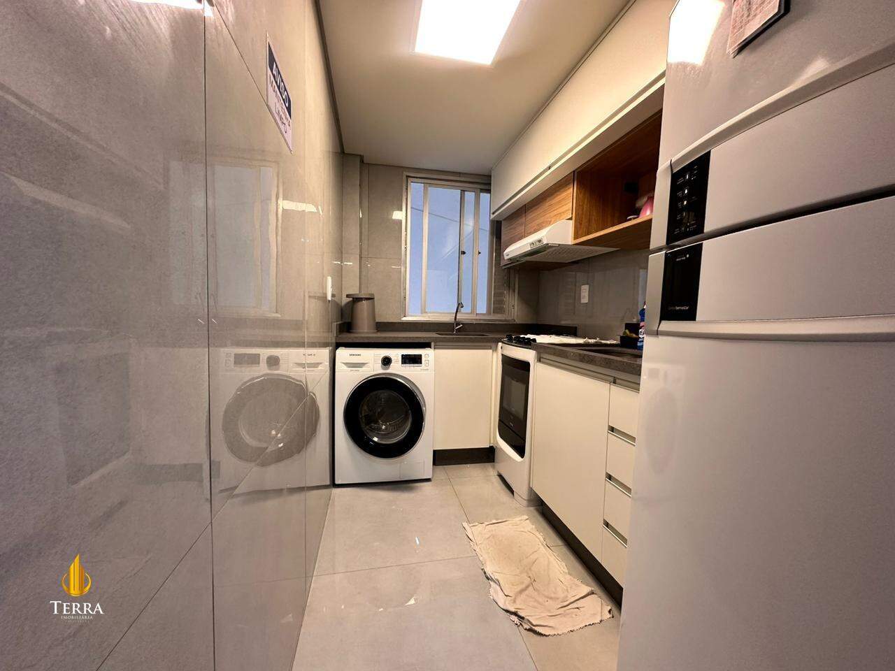 Edifício Acácias Apartamento com 2 quartos, Centro: 