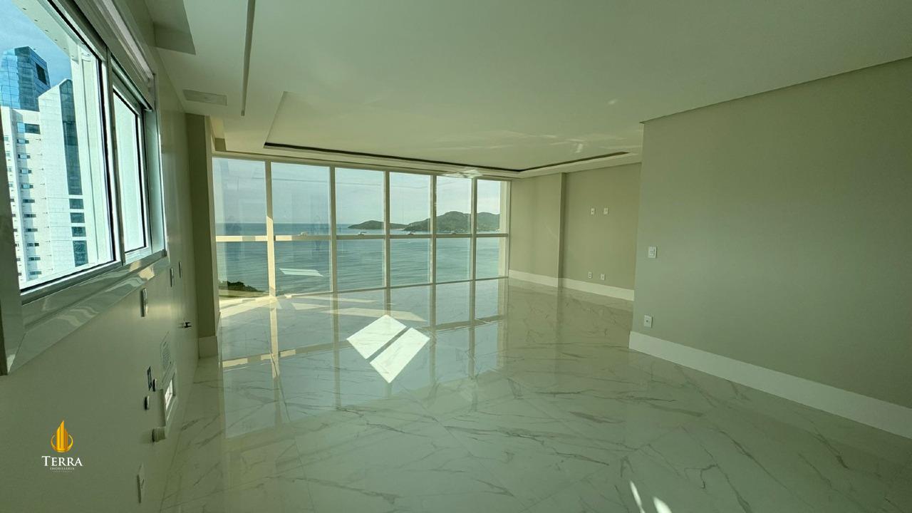 Skyline Tower Apartamento com 4 quartos, Pioneiros: 