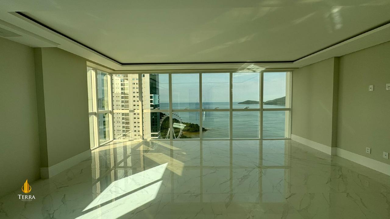 Skyline Tower Apartamento com 4 quartos, Pioneiros: 