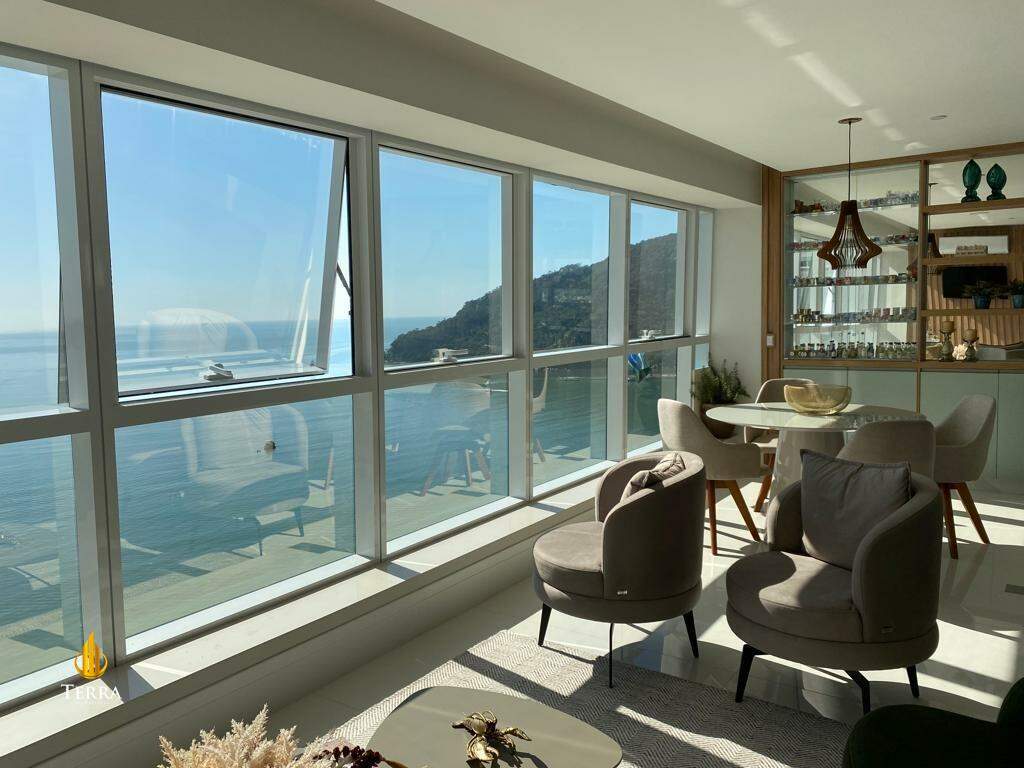 Edifício Epic Tower Apartamento com 4 quartos, Centro: 
