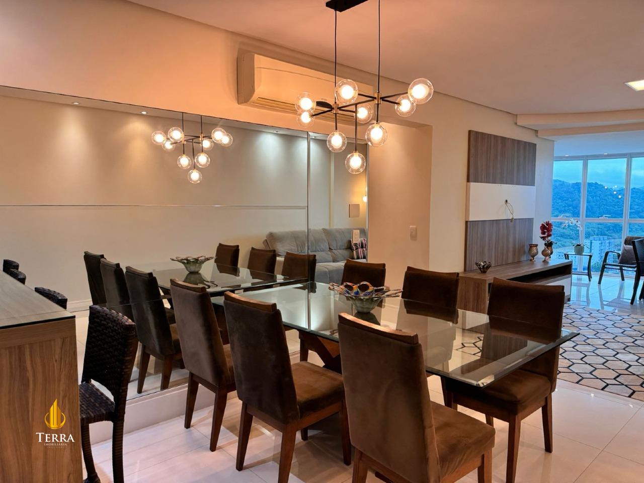 Le Majestic Residence Apartamento com 3 quartos, Centro: 