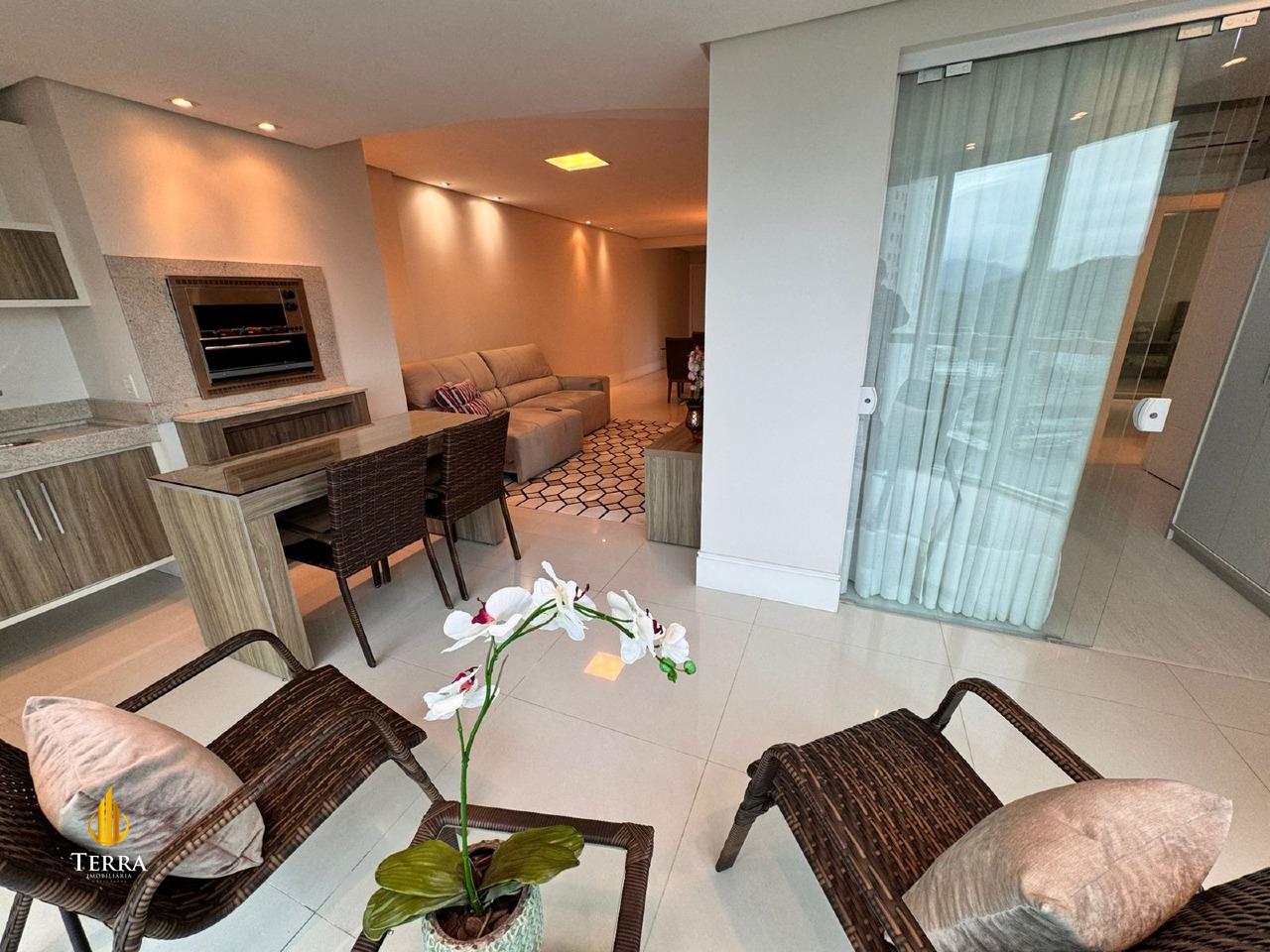 Le Majestic Residence Apartamento com 3 quartos, Centro: