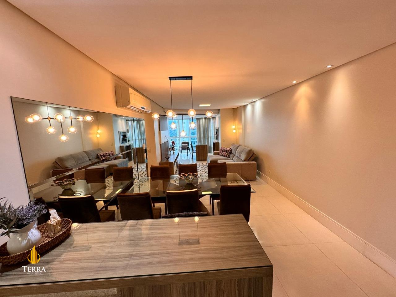 Le Majestic Residence Apartamento com 3 quartos, Centro: