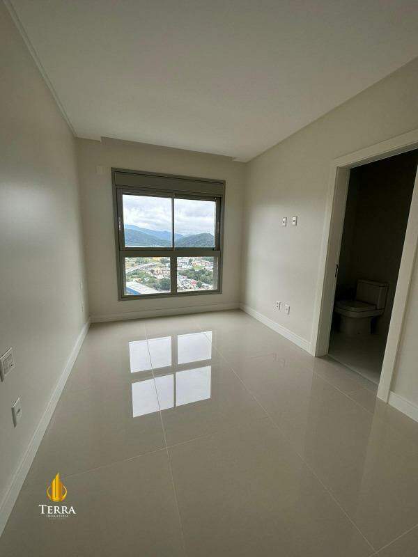 Morada Ilhas Marianas Apartamento com 4 quartos, Centro: 