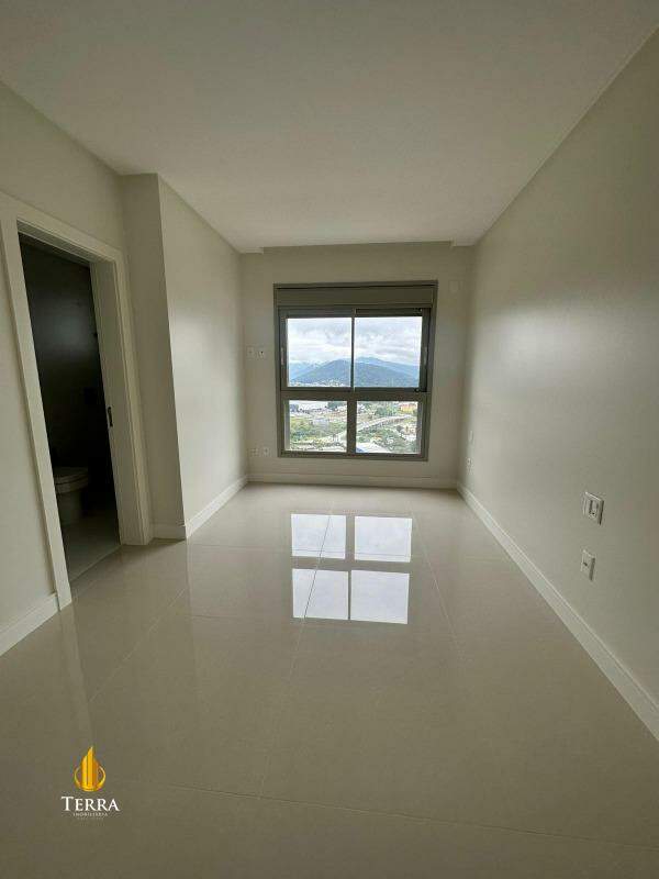 Morada Ilhas Marianas Apartamento com 4 quartos, Centro: 