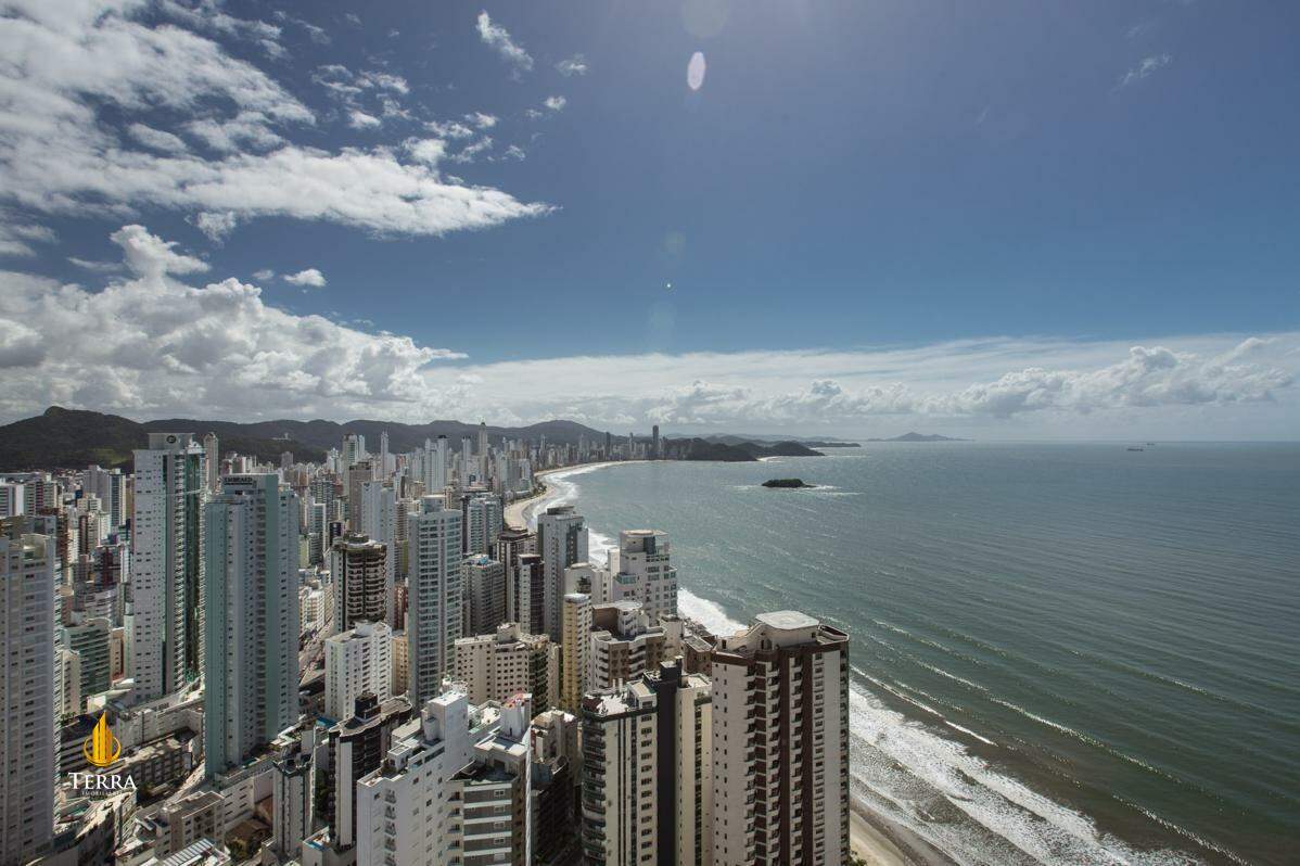 Villa Serena Apartamento com 4 quartos, Centro: 