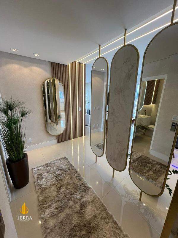Edifício Salvatore Residenziale Apartamento com 3 quartos, Centro: 