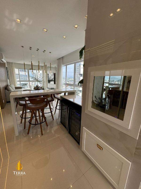 Edifício Salvatore Residenziale Apartamento com 3 quartos, Centro: 
