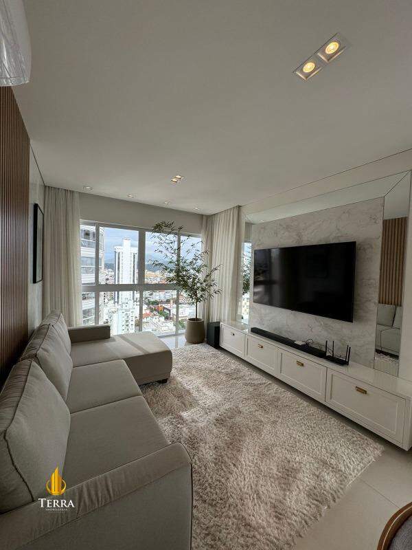 Edifício Salvatore Residenziale Apartamento com 3 quartos, Centro: 