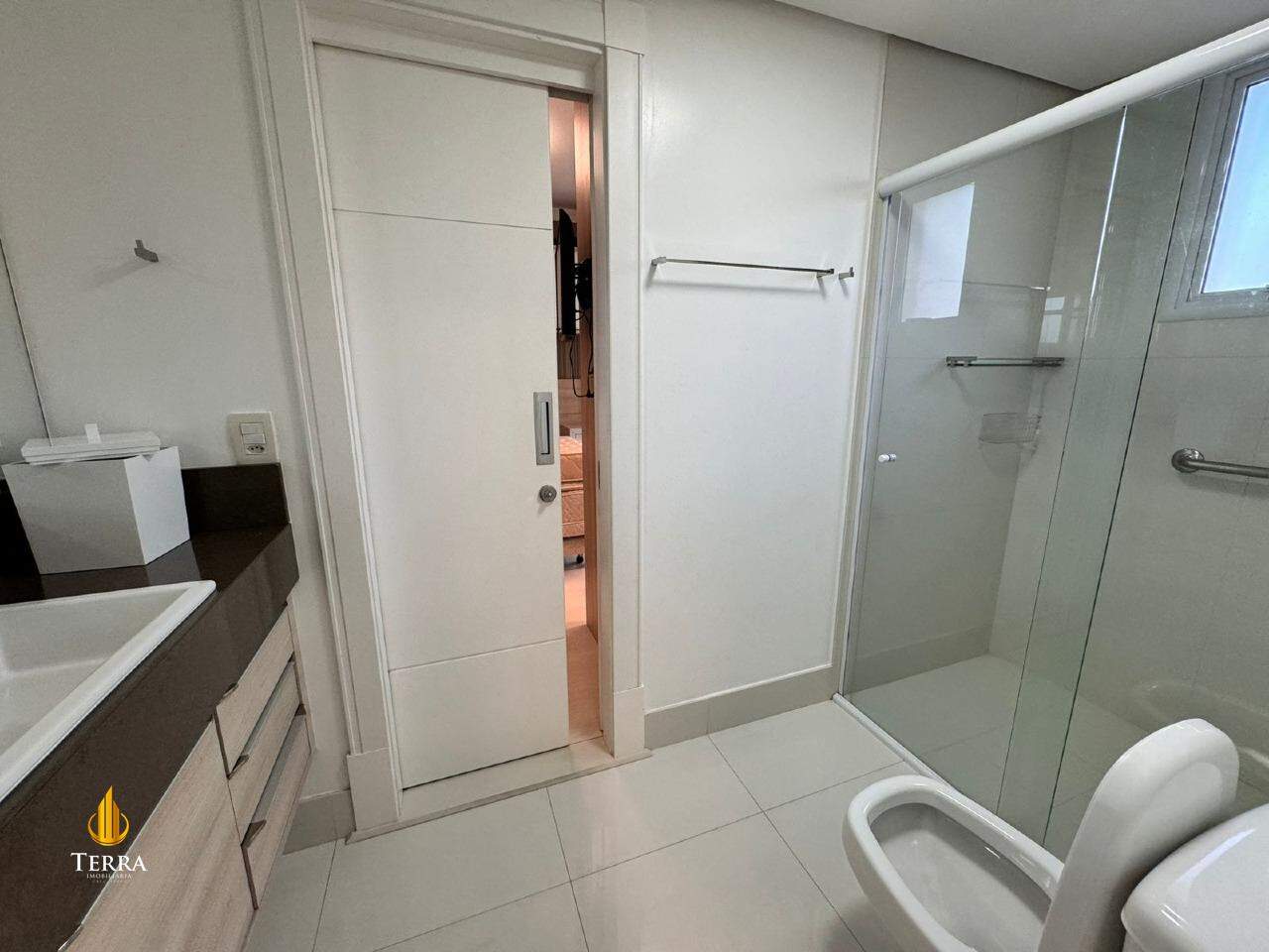 Le Majestic Residence Apartamento com 3 quartos, Centro: 