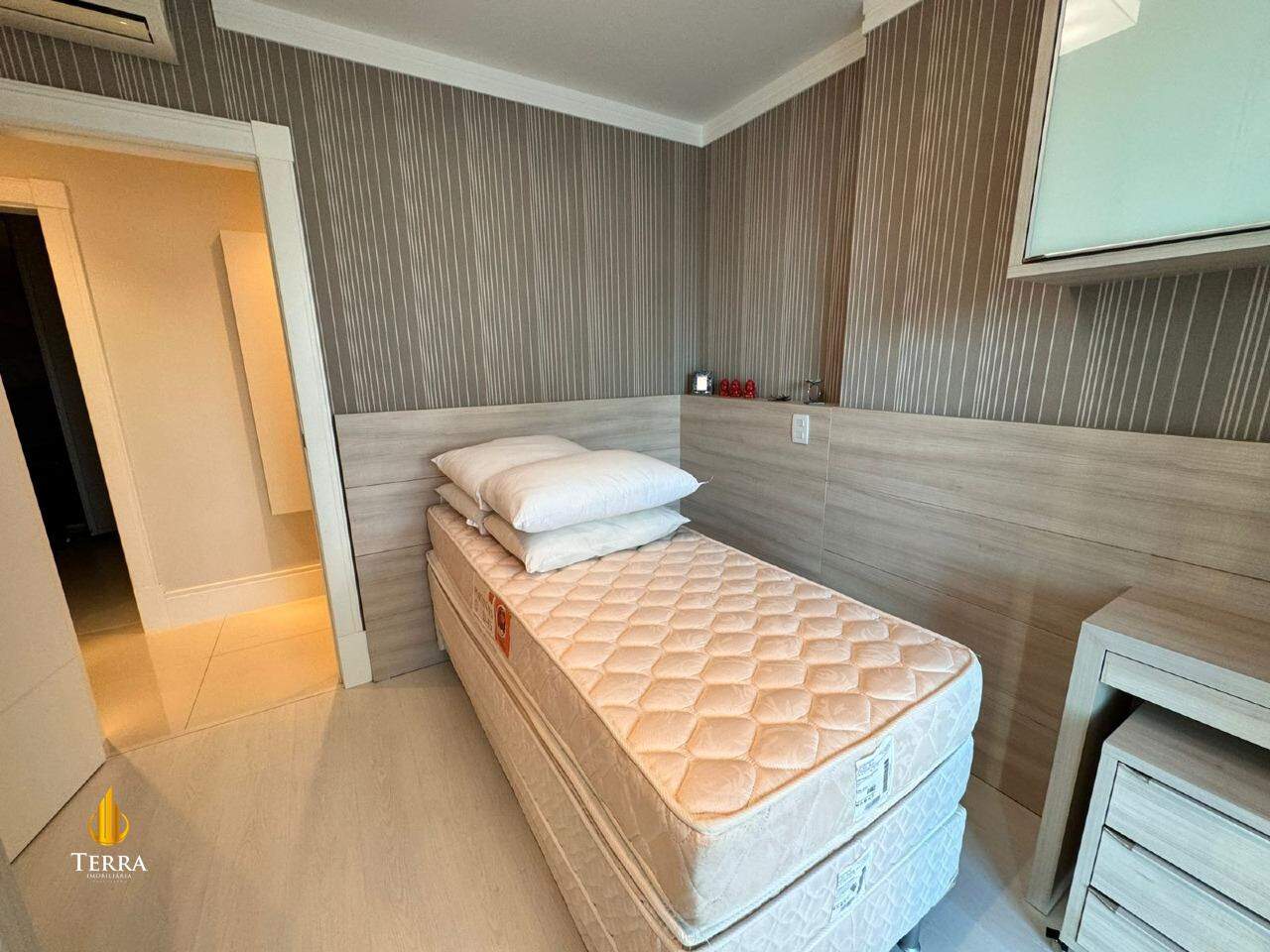 Le Majestic Residence Apartamento com 3 quartos, Centro: 