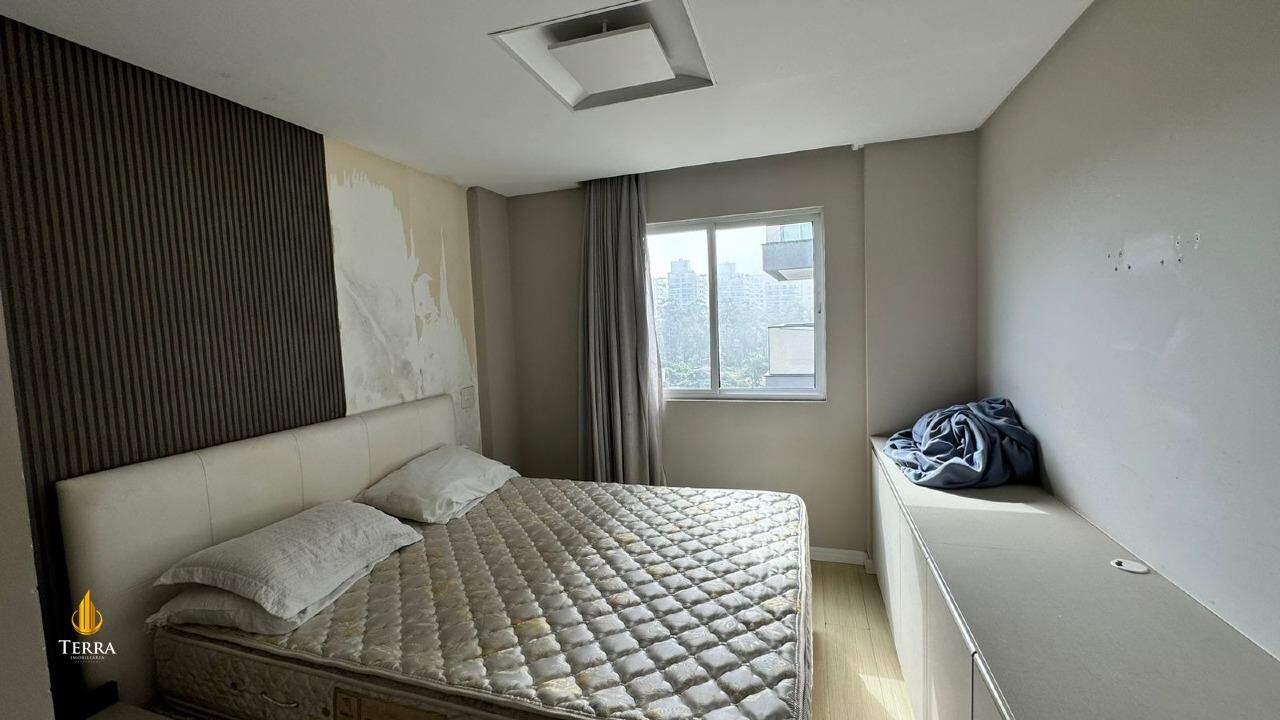 Emerald Apartamento com 2 quartos, Praia Brava: 