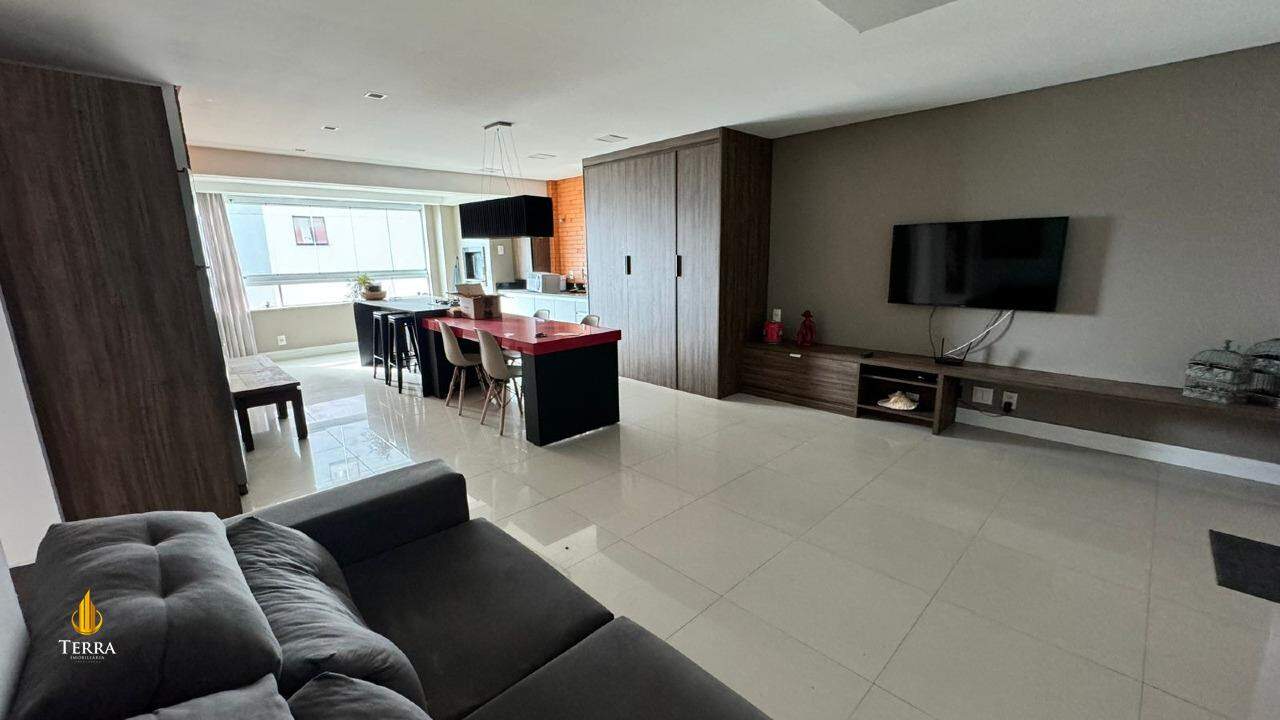 Emerald Apartamento com 2 quartos, Praia Brava: 