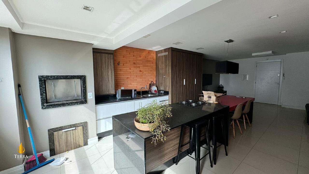 Emerald Apartamento com 2 quartos, Praia Brava: 
