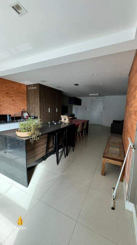 Emerald Apartamento com 2 quartos, Praia Brava: 