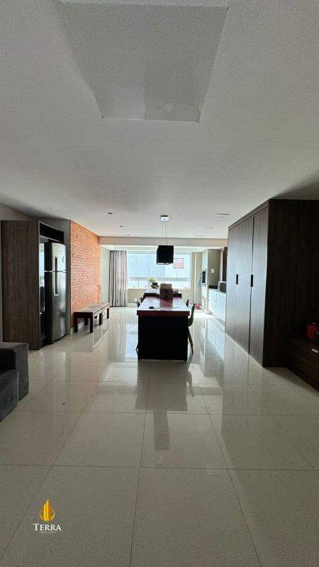 Emerald Apartamento com 2 quartos, Praia Brava: 