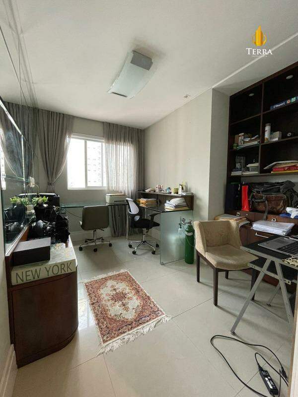 Edifício Bellas Artes Apartamento com 4 quartos, Pioneiros: 