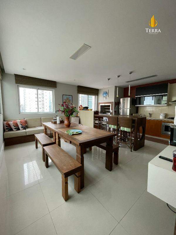 Edifício Bellas Artes Apartamento com 4 quartos, Pioneiros: 