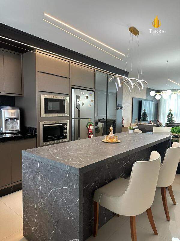 Phoenix Tower Apartamento com 3 quartos, Centro: