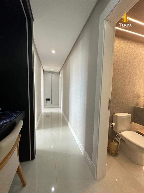 Phoenix Tower Apartamento com 3 quartos, Centro: 