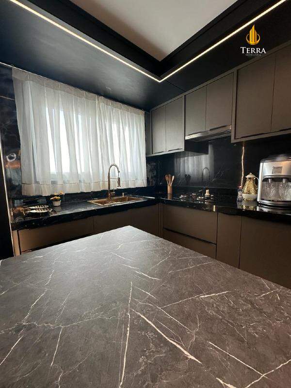 Phoenix Tower Apartamento com 3 quartos, Centro: 