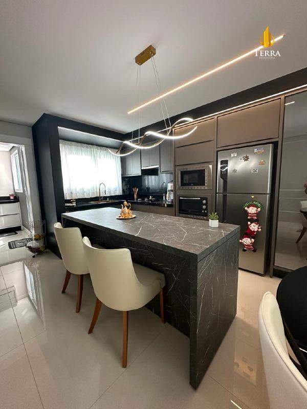 Phoenix Tower Apartamento com 3 quartos, Centro: 