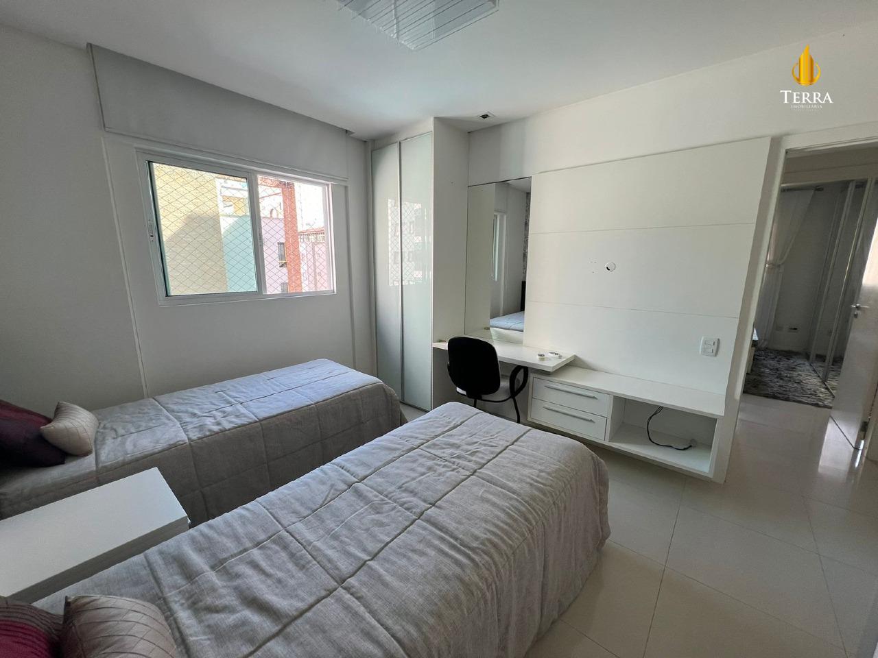 Edifício Lorena Cristina Apartamento com 3 quartos, Centro: