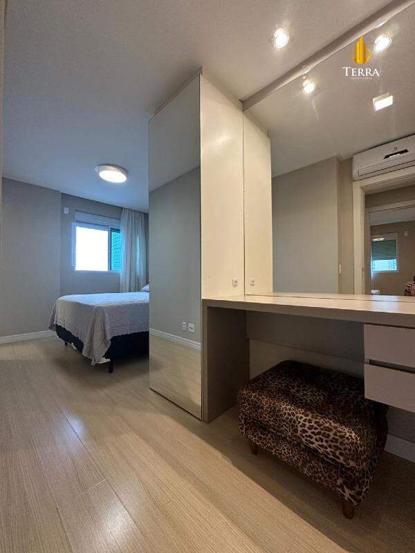 Edificio Sun Place Apartamento com 4 quartos, Centro: 