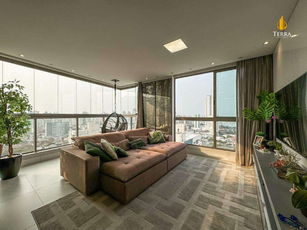 Nob Hill Residence Apartamento com 3 quartos, Fazenda: 