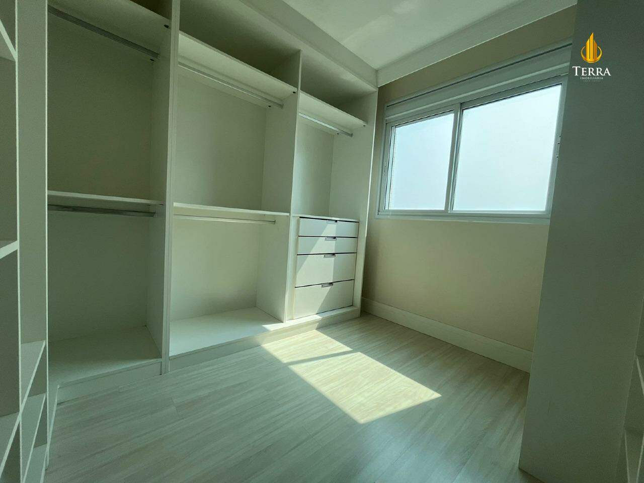 Alameda Jardins Residence Apartamento com 4 quartos, Centro: 