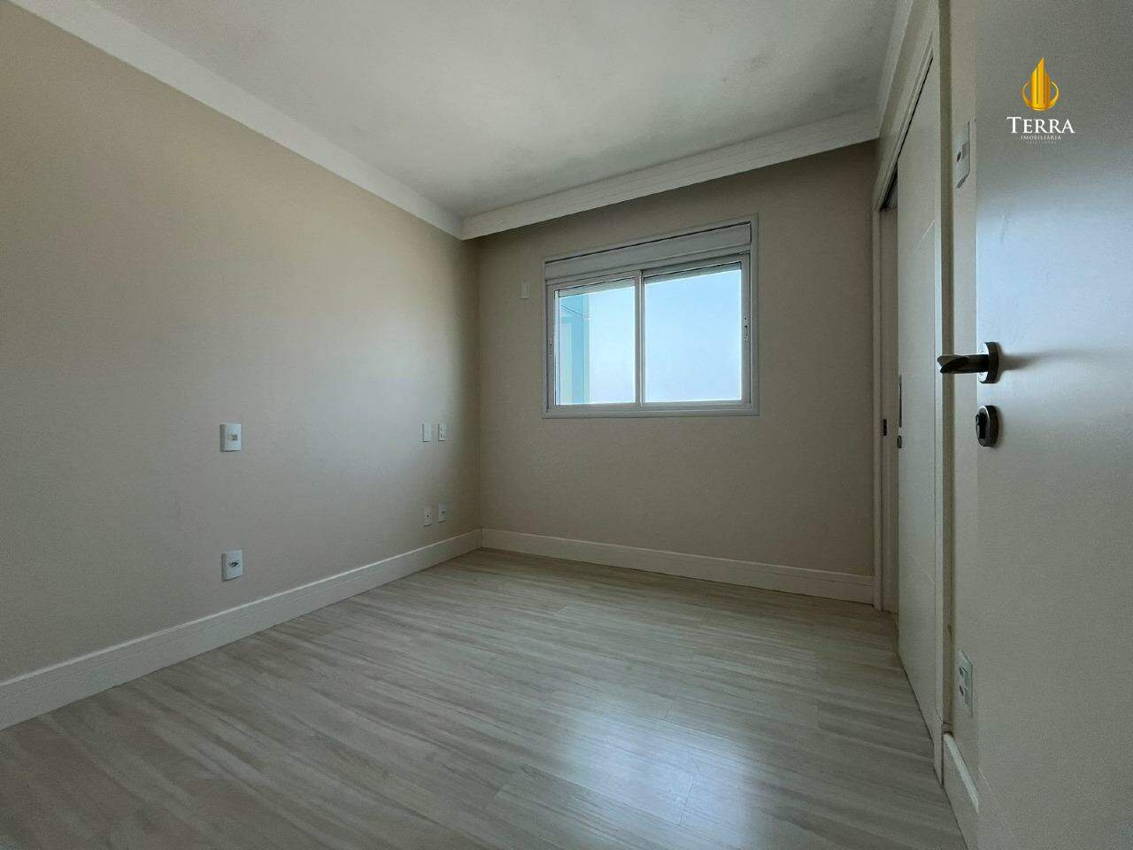 Alameda Jardins Residence Apartamento com 4 quartos, Centro: 