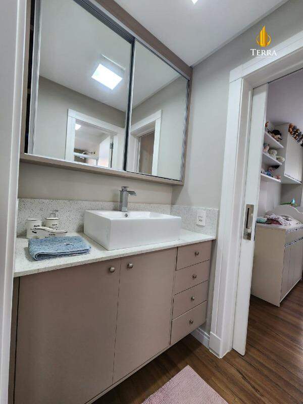 Residencial Porto Luna Apartamento com 3 quartos, Centro: 
