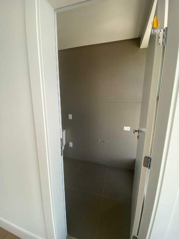 Yachthouse By Pininfarina Apartamento com 4 quartos, Centro: 