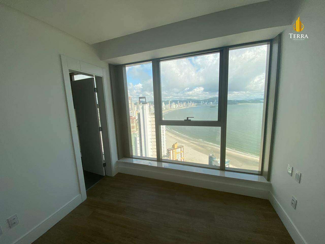Yachthouse By Pininfarina Apartamento com 4 quartos, Centro: 
