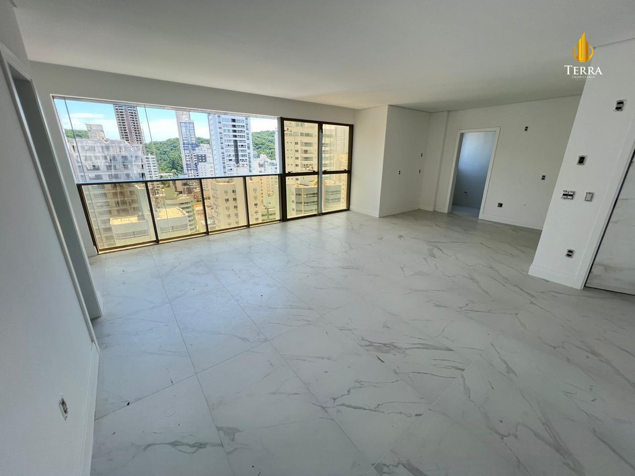 Las Brisas Residence Apartamento com 4 quartos, Pioneiros: 