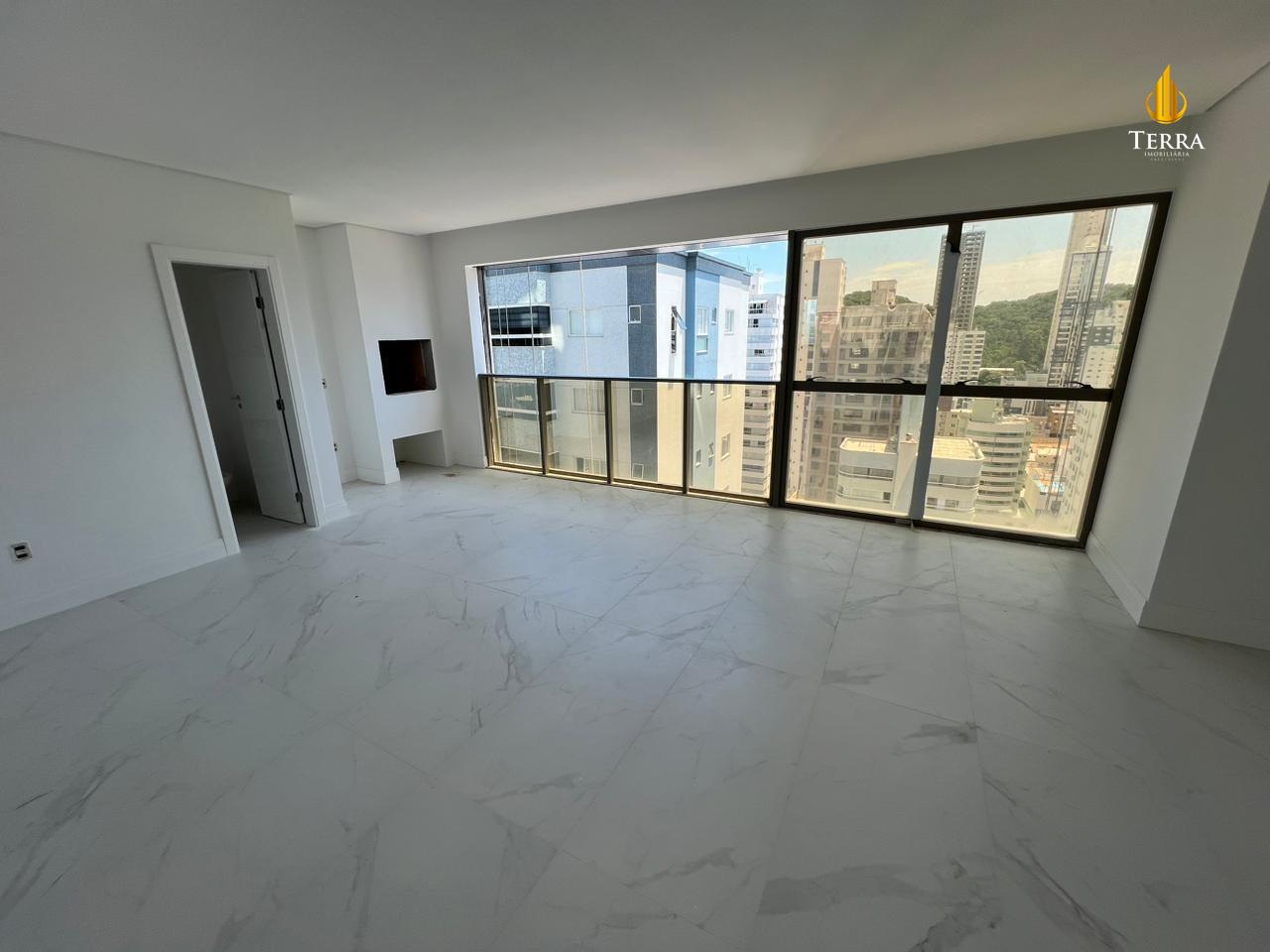 Las Brisas Residence Apartamento com 4 quartos, Pioneiros: 