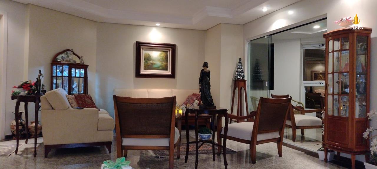 Edifício Maria Luiza Apartamento com 4 quartos, Centro: 