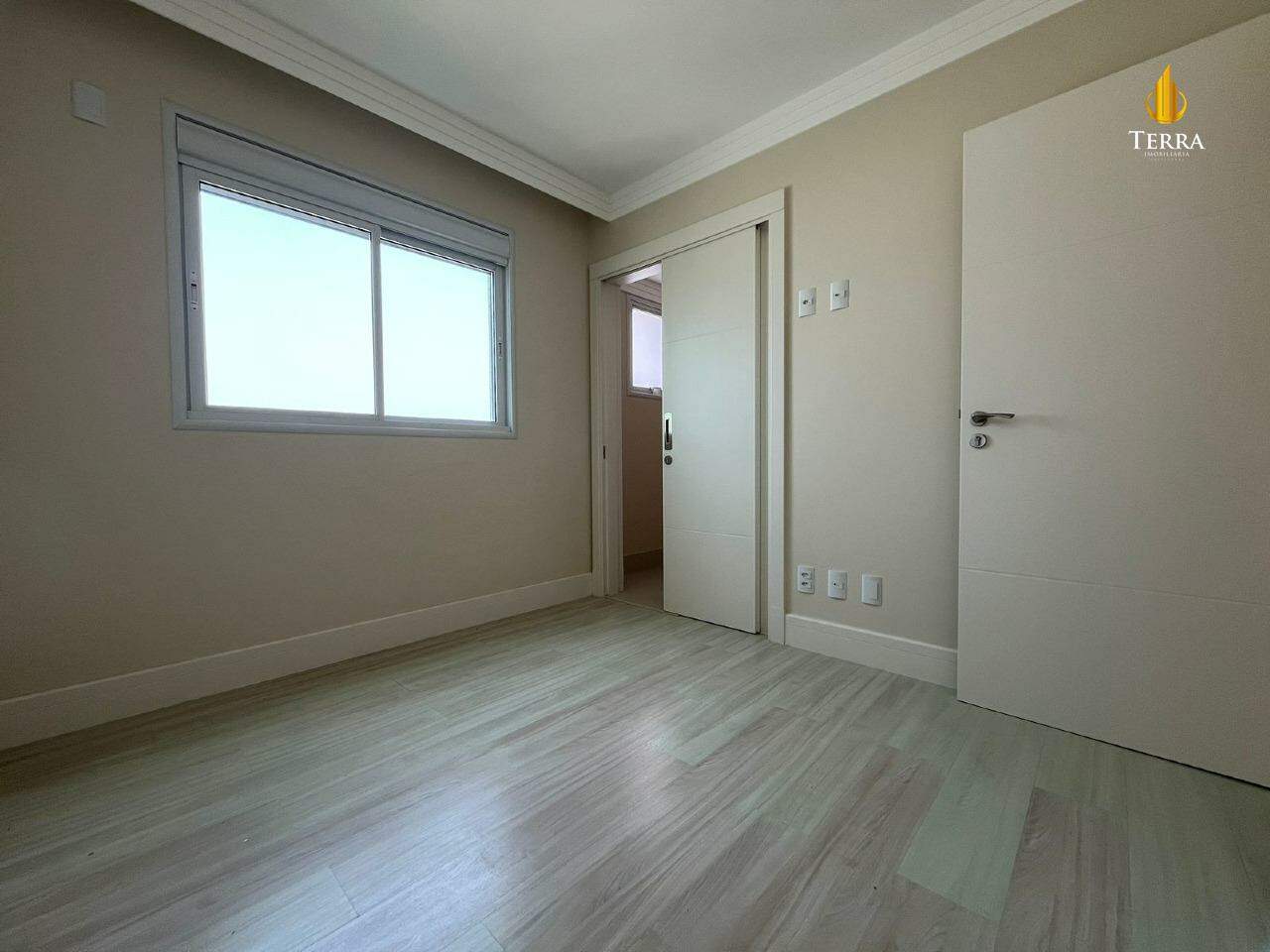 Alameda Jardins Residence Apartamento com 4 quartos, Centro: 