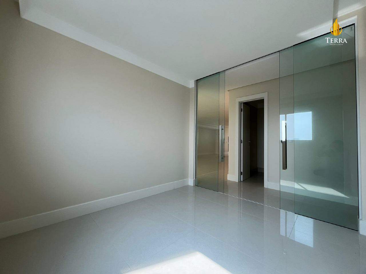 Alameda Jardins Residence Apartamento com 4 quartos, Centro: 