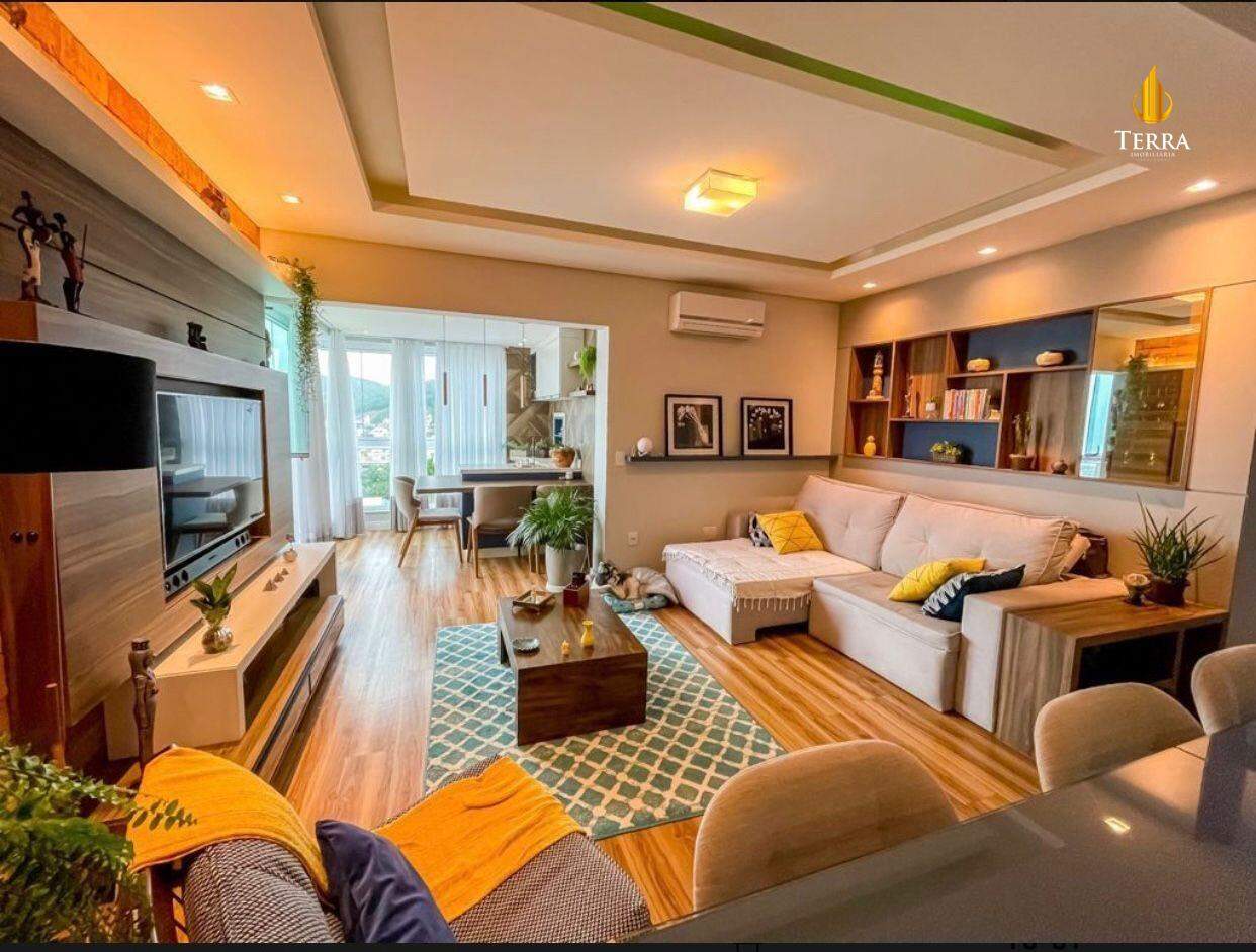 Edifício Bora Bora Apartamento com 2 quartos, Praia Brava: 