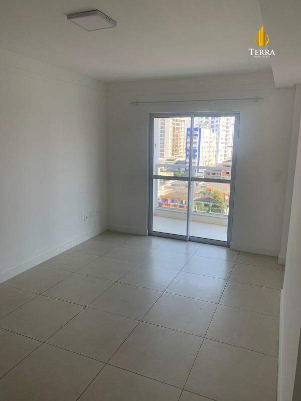 Condomínio Ville de Provence Residence Apartamento com 3 quartos, Centro: 